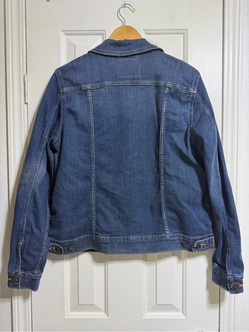 Levi’s original women’s trucker jean denim jacket medium wash size XL